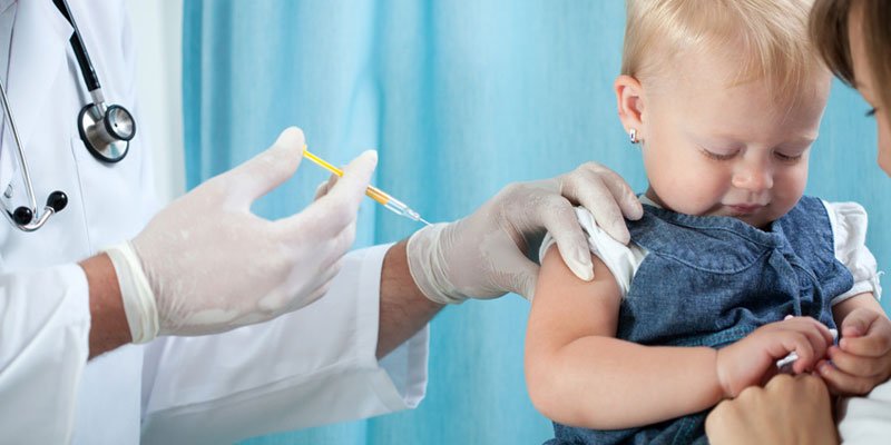 Врачи рекомендуют вакцинировать от ветрянки малышей старше 12 месяцев