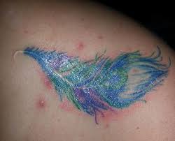 Появились прыщи на татуировке, что делать ведь чешутся? фото
