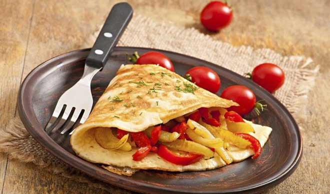 Ежедневный завтрак при правильном питании для похудения, меню которого можно подготовить заранее, состоит из разных видов продуктов.