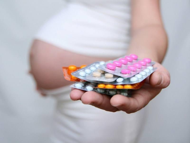 Антибиотики не желательно принимать в период беременности