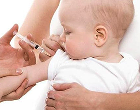Стоит ли делать прививку АКДС ребенку?