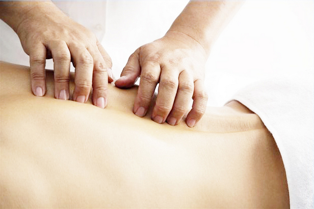 Вне зависимости от того, какой метод лечения будет избран врачом, массаж является неотъемлемой частью терапии