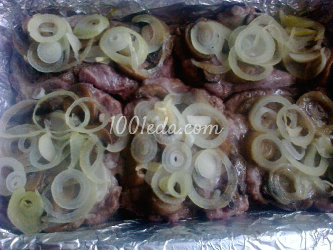 Свиная шея, запеченная с грибами: рецепт с пошаговым фото 